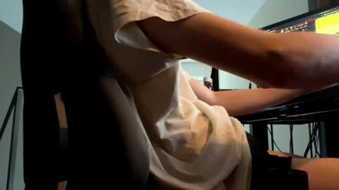 theothede19cm online show from 10-17-25, 02:41