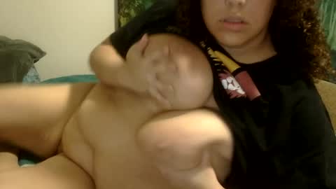 Snapshot of theplayfulbbw chatting on 07-19-26, 05:55 Amelia online show from 07-19-26, 05:55