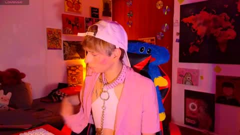 Matt independent model  online show from 04-11-26, 08:57