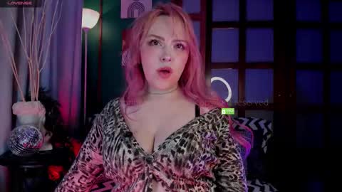 Snapshot of theprincess_rosee chatting on 10-04-25, 05:16 Rosie online show from 10-04-25, 05:16