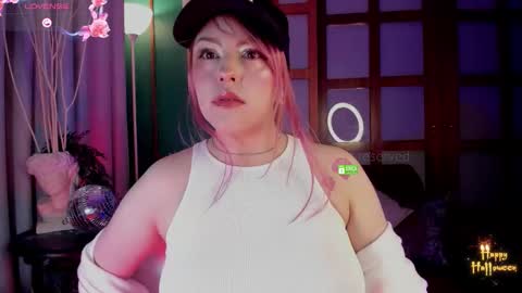 Snapshot of theprincess_rosee chatting on 10-09-25, 05:27 Rosie online show from 10-09-25, 05:27