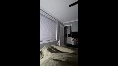 Snapshot of therayth chatting on 12-15-25, 04:28 therayth online show from 12-15-25, 04:28