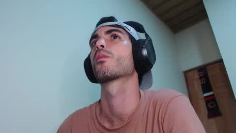 Santiago Enrique online show from 01-12-26, 04:50