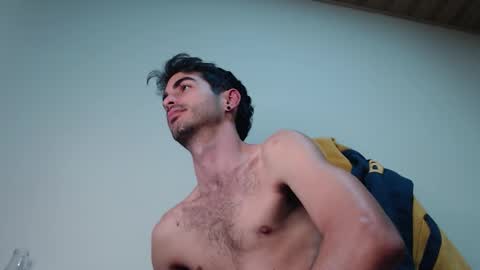 Snapshot of therazhanen chatting on 02-05-26, 04:28 Santiago Enrique online show from 02-05-26, 04:28