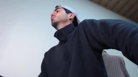 Snapshot of therazhanen chatting on 03-06-26, 05:04 Santiago Enrique online show from 03-06-26, 05:04