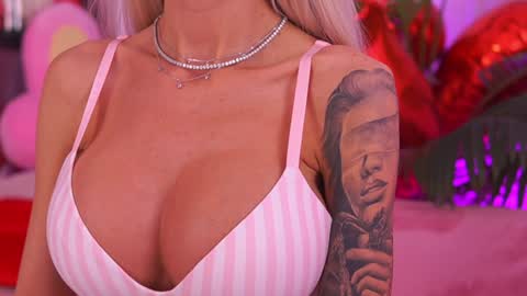 Snapshot of therealfallingangel chatting on 02-12-26, 05:24 Deea online show from 02-12-26, 05:24