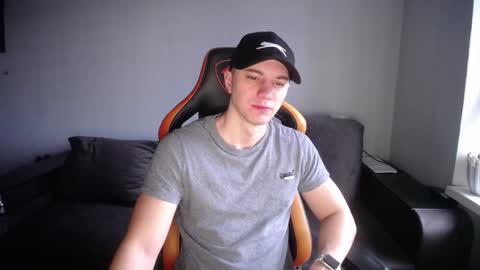 Nick   online show from 01-19-25, 06:20