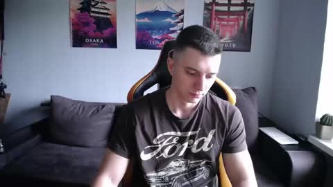 Snapshot of theroadtomars chatting on 05-15-26, 04:14 Nick online show from 05-15-26, 04:14