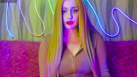 Snapshot of therosesweet chatting on 05-26-26, 05:42 Rose online show from 05-26-26, 05:42