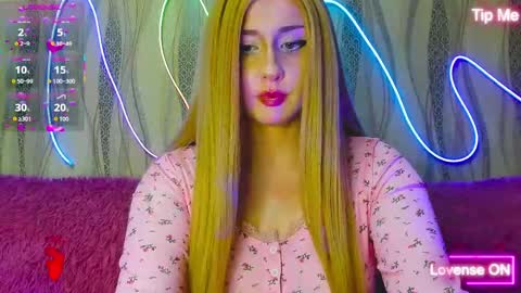 Snapshot of therosesweet chatting on 06-04-26, 07:42 Rose online show from 06-04-26, 07:42