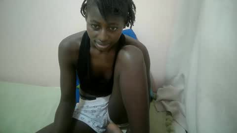 Snapshot of therry_heart chatting on 09-11-25, 07:03 hearty online show from 09-11-25, 07:03