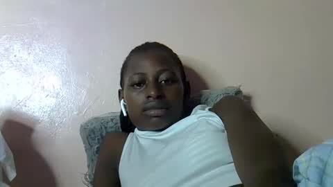 Snapshot of therry_heart chatting on 03-10-26, 08:14 hearty online show from 03-10-26, 08:14