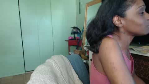 Snapshot of thesophiamorgan chatting on 06-02-26, 08:44 Sophia Morgan online show from 06-02-26, 08:44