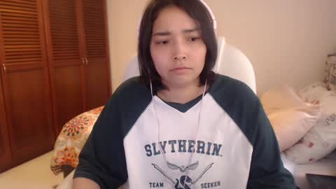 Snapshot of thetalkingbutt chatting on 10-02-25, 02:24 Mai online show from 10-02-25, 02:24