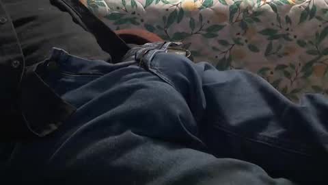 Snapshot of thetnguy chatting on 10-08-25, 01:14 thetnguy online show from 10-08-25, 01:14