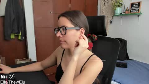 Nicole online show from 01-14-26, 03:17