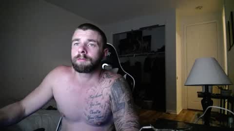 Snapshot of theufcfan_8181 chatting on 06-16-26, 05:32 troy online show from 06-16-26, 05:32