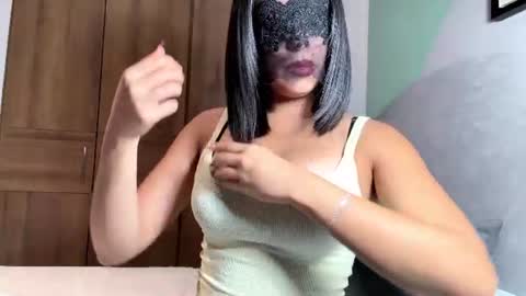 Snapshot of thevalentinanoir chatting on 07-15-26, 02:06 thevalentinanoir online show from 07-15-26, 02:06