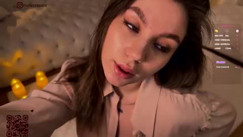 Snapshot of thewetmuse chatting on 11-09-25, 01:31 Grace Next broadcast - online show from 11-09-25, 01:31