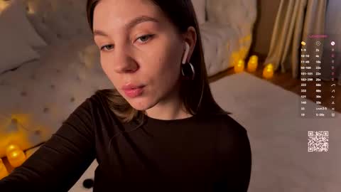 Snapshot of thewetmuse chatting on 12-04-25, 12:36 Grace Next broadcast - online show from 12-04-25, 12:36