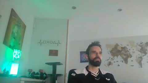 Snapshot of thewitcher69_ chatting on 11-21-25, 12:21 thewitcher69_ online show from 11-21-25, 12:21