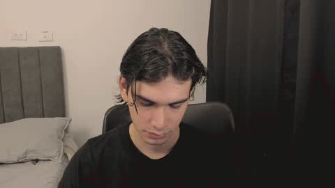 Snapshot of thiaan__ chatting on 12-17-24, 02:23 thiaan__ online show from 12-17-24, 02:23