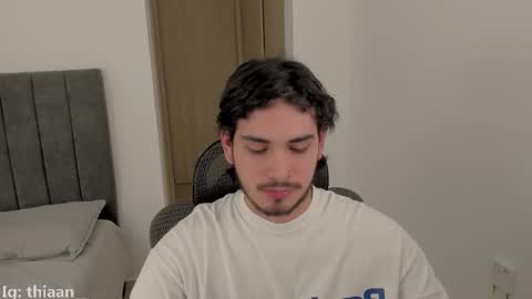 Snapshot of thiaan__ chatting on 09-09-25, 02:11 thiaan__ online show from 09-09-25, 02:11