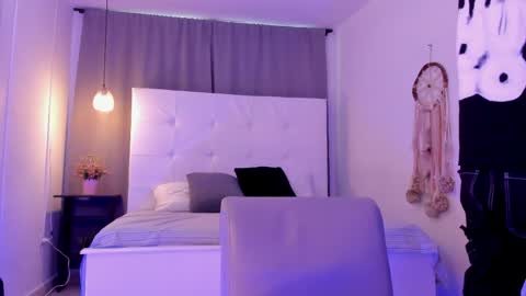 Snapshot of thiago_2003_ chatting on 04-06-26, 12:17 Thiago online show from 04-06-26, 12:17