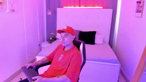 Snapshot of thiago_2003_ chatting on 04-12-26, 01:27 Thiago online show from 04-12-26, 01:27