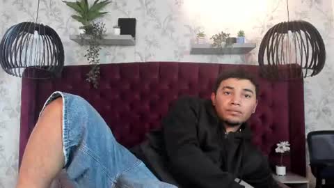 Snapshot of thiago_alves_ chatting on 07-20-26, 03:32 Thiago Alves online show from 07-20-26, 03:32