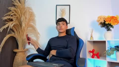 Thiago  online show from 04-05-26, 08:28