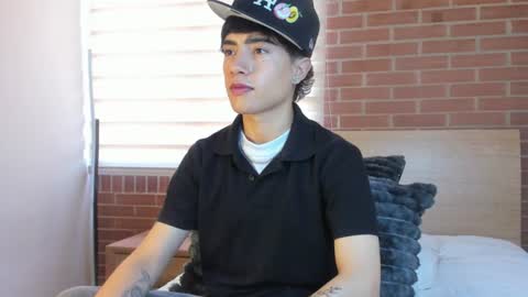 Snapshot of thiago_dv chatting on 06-25-26, 06:56 Thiago online show from 06-25-26, 06:56