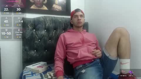Snapshot of thiago_hairy chatting on 05-24-26, 04:17 thiago_hairy online show from 05-24-26, 04:17