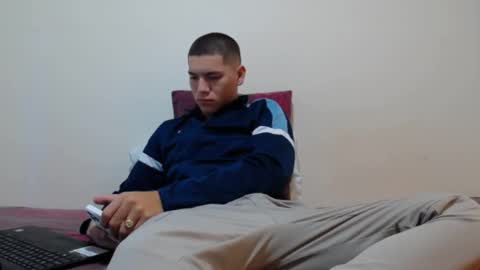 Snapshot of thiago_hot_boy chatting on 12-16-24, 01:54 Thiago independent model online show from 12-16-24, 01:54