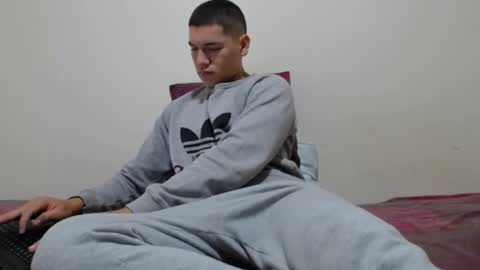 Snapshot of thiago_hot_boy chatting on 12-27-24, 11:06 Thiago independent model online show from 12-27-24, 11:06