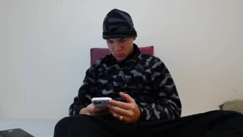 Snapshot of thiago_hot_boy chatting on 01-03-25, 09:25 Thiago independent model online show from 01-03-25, 09:25