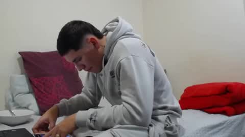 Snapshot of thiago_hot_boy chatting on 01-25-25, 11:44 Thiago independent model online show from 01-25-25, 11:44