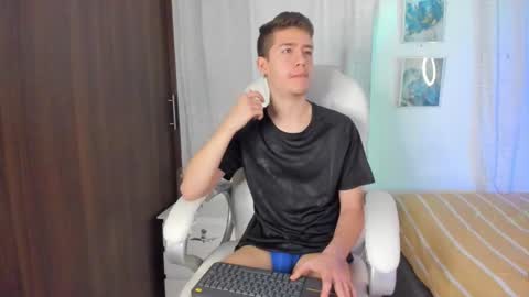 Manuel online show from 09-14-25, 01:16