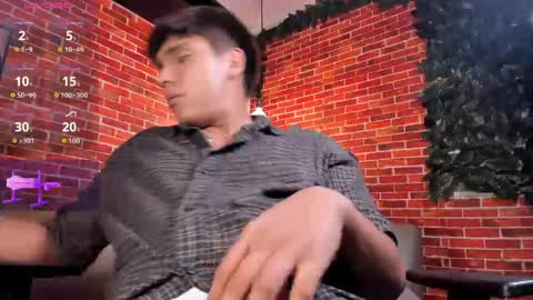 Snapshot of thiago_kozak chatting on 04-29-26, 05:30 thiago online show from 04-29-26, 05:30