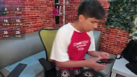 Snapshot of thiago_kozak chatting on 05-22-26, 01:39 thiago online show from 05-22-26, 01:39