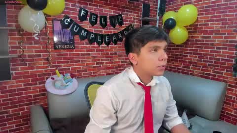 Snapshot of thiago_kozak chatting on 05-26-26, 01:07 thiago online show from 05-26-26, 01:07