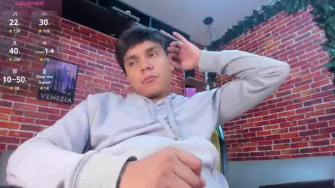 Snapshot of thiago_kozak chatting on 05-28-26, 02:25 thiago online show from 05-28-26, 02:25