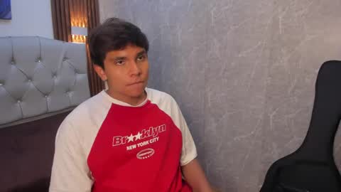 Snapshot of thiago_kozak chatting on 06-07-26, 01:43 thiago online show from 06-07-26, 01:43