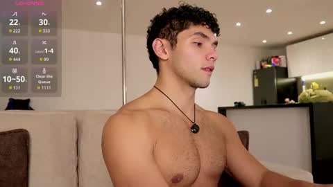 Snapshot of thiago_l chatting on 06-30-26, 01:17 Just Thiago online show from 06-30-26, 01:17