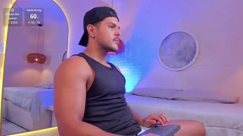 Snapshot of thiago_mercer chatting on 10-11-25, 11:20 Thiago online show from 10-11-25, 11:20