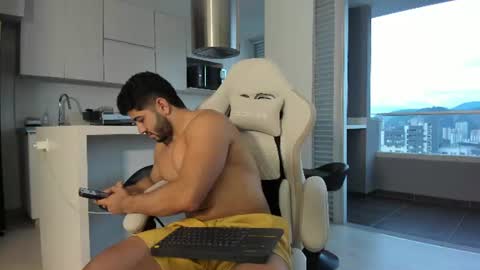 Snapshot of thiago_moretti chatting on 06-17-26, 11:16 THIAGO online show from 06-17-26, 11:16