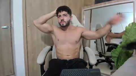 Snapshot of thiago_moretti chatting on 06-23-26, 12:08 THIAGO online show from 06-23-26, 12:08