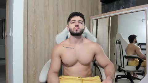 Snapshot of thiago_moretti chatting on 06-28-26, 03:01 THIAGO online show from 06-28-26, 03:01