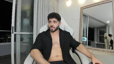 Snapshot of thiago_moretti chatting on 07-03-26, 12:17 THIAGO online show from 07-03-26, 12:17