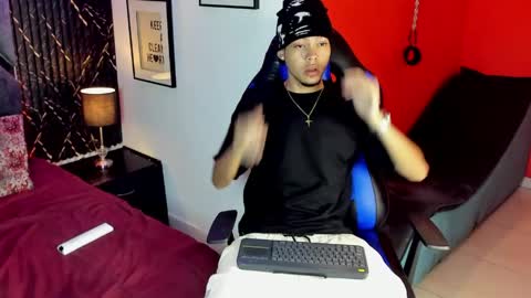 Thiago online show from 04-22-26, 07:59
